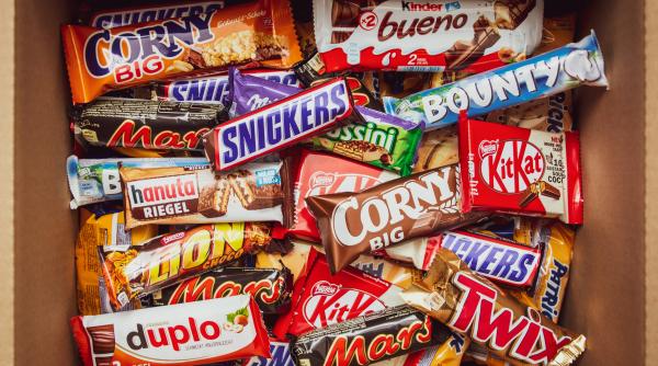 Zeci de dulciuri destinate copiilor, din magazinele din Italia, au fost găsite pline de pesticide și micotoxine ascunse