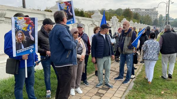 Proteste la BEC. Susținătorii Dianei Șoșoacă au ajuns în fața Biroului Electoral Central 