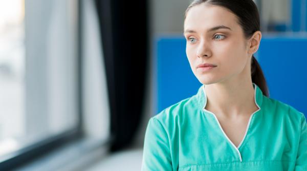 Asistentele românce impresionează angajatorii din Germania. Directoare de azil: "Când e Ștefania de serviciu, totul e sub control"