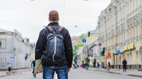 Ce este "mentalitatea de ghiocel", încă întâlnită în comunitățile românești din diaspora? Sîncanu: "Se transmite de la o generație la alta" - VIDEO