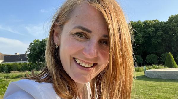 Românii și nevoia de acțiune - Andreea Ember, invitată la România are nevoie de tine, implică-te