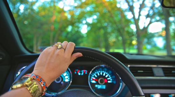 Salariul unei românce care lucrează ca șofer de autobuz în Londra: „Tarifele sunt mai mari noaptea”