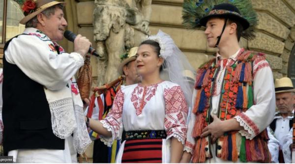 Cum contribuie învățarea limbii române la sănătatea mintală a copiilor din diaspora. Claudia Puiu Barraud: Ce mi-a spus o mămică acum 10 ani / video