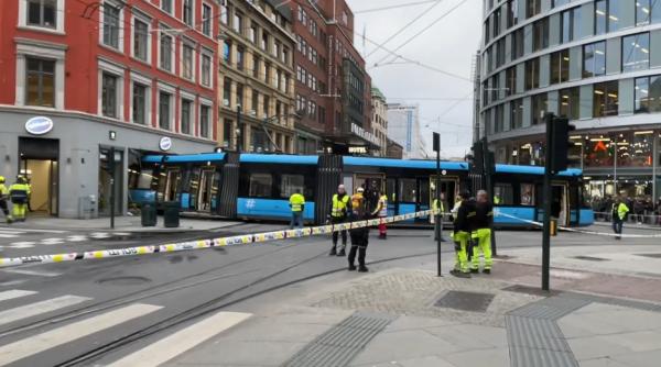 Norvegia. Un tramvai a deraiat şi a intrat într-un magazin din centrul capitalei Oslo. Sunt patru răniți