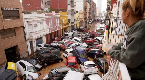 O româncă, la un pas să fie prinsă de ploile catastrofale din Spania: „Ne rugăm la Dumnezeu să nu mai vină”