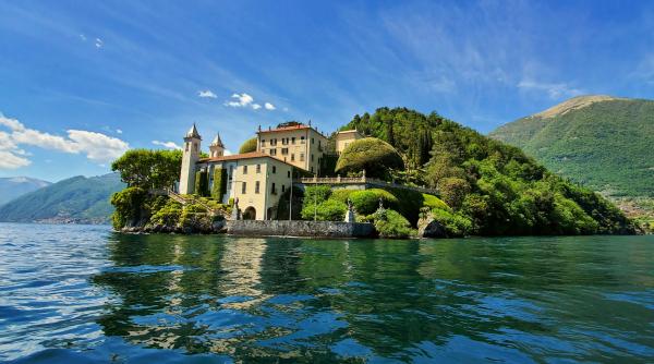 Aerul de la Lacul Como, noul suvenir-vedetă: Cum arată sticluțele cu aer vândute la 10 euro în Italia