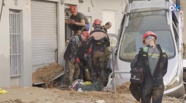 Familie de români, găsită moartă într-un garaj din Valencia, după inundații. Gabi și Dana au coborât alături de fiica lor. Update 