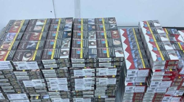 Trei români au fost arestați pentru furtul a 175 de pachete de țigări din Aeroportul Menorca