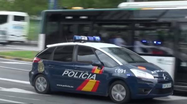 Doi români au făcut accident în timp ce fugeau de poliție. Erau urmăriți în urma unui jaf de cupru la o companie din Barcelona  