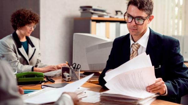 10.000 de acte false au fost emise în Botoșani pentru cetățeni din Rusia, Ucraina și Moldova