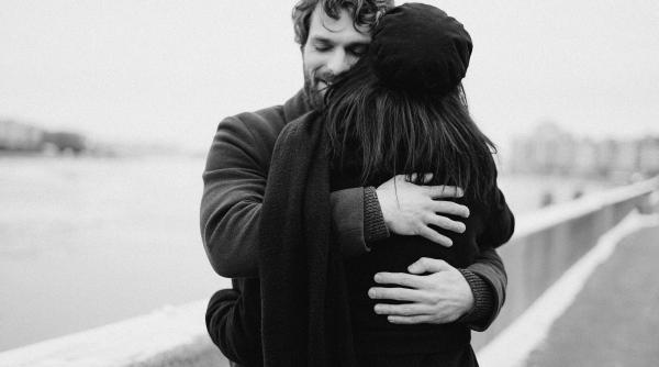 Horoscop 21 noiembrie: Săgetător, norocul te acompaniază oriunde mergi. Pești, ești îndrăgostit lulea. Previziuni complete