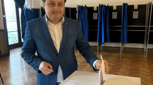 Mesajul transmis de Ovidiu Burdușa, după ce a votat la Roma: „Amintiți-vă români de acei anii, când și dacă am fi vrut să votăm, nu se putea”