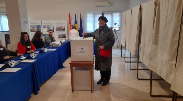 Peste 44.000 de români din diaspora au votat deja la prezidențiale