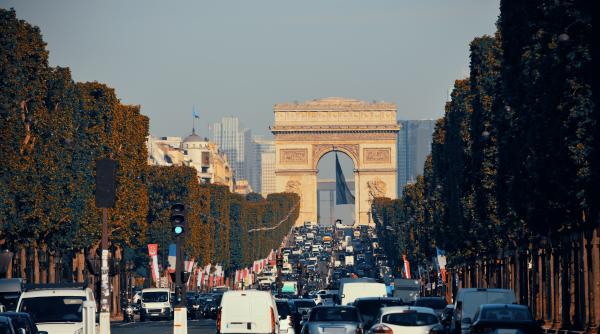 SUV-urile ar putea fi interzise în Paris. Primăria a făcut deja o solicitare guvernului francez