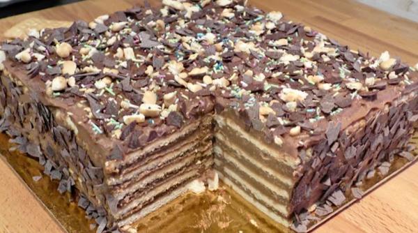 Tort de biscuiți cu cremă de ciocolată. Un desert simplu de post!