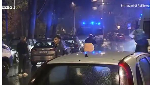 Lupte de stradă în Italia. Migranții au ieșit furioși în stradă și devastează tot 