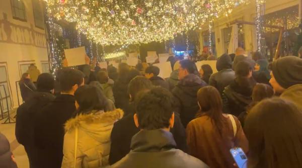 Proteste în toată țara împotriva lui Călin Georgescu. Studenții din marile orașe au ieșit în stradă 