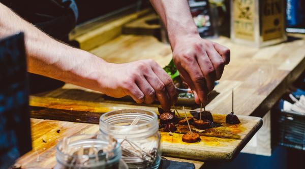 Ce a primit de 140 lei un vizitator de la Târgul de Crăciun din Craiova