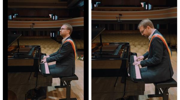 Viralul zilei de alegeri: neamțul Dominic Fritz a cântat "Deșteaptă-te, române!" la pian: "E mai român ca mulți care se bat cu pumnul în piept" 