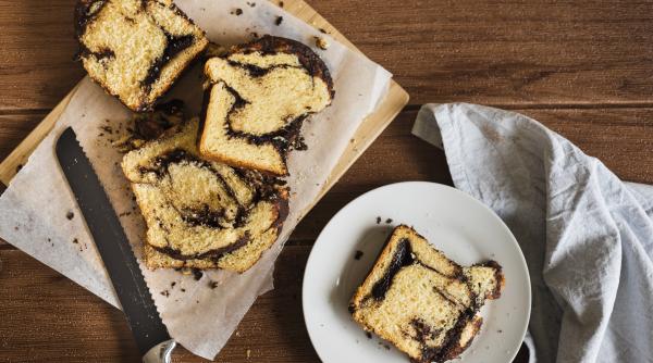 Cozonac fără frământare: Gustul tradițional al sărbătorilor cu efort minim