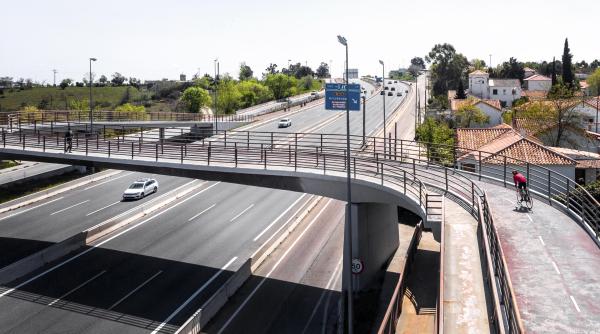 Spania, presată de la Bruxelles să schimbe taxele de drum și vinietele. Șoferii vor plăti mai mult dacă poluează