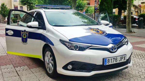 Fals polițist într-o localitate din Spania. Timp de trei ani a purtat uniformă și a dat amenzi, fără ca nimeni să bănuiască nimic