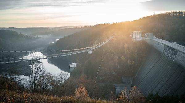 Vânzarea lacurilor românești către străini, un fals grosolan, acuză ministrul Burduja. Plângere la DIICOT 