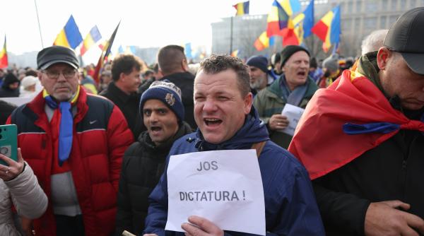 Protest la CCR al susținătorilor lui Călin Georgescu: a fost blocat traficul. Jandarmeria spune că protestul e ilegal