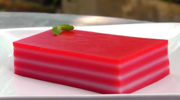 Prăjitură în straturi - Desertul exotic care îți va cuceri inima