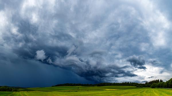 Fenomene meteo extreme în Spania. MAE, avertisment de călătorie pentru români 