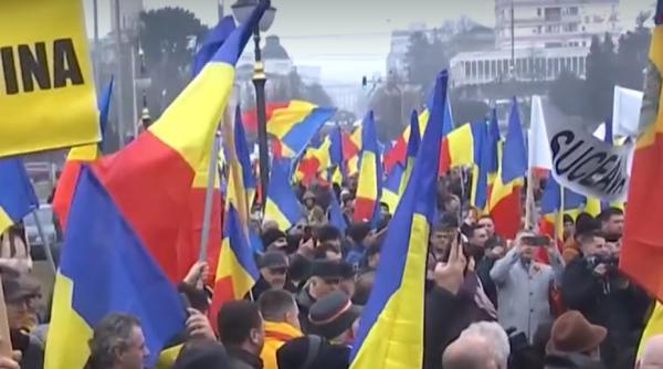 Protest mare de Ziua Micii Uniri. Ceferişti, rezervişti, poliţişti, mineri, silvicultori şi pensionari vin la Guvern