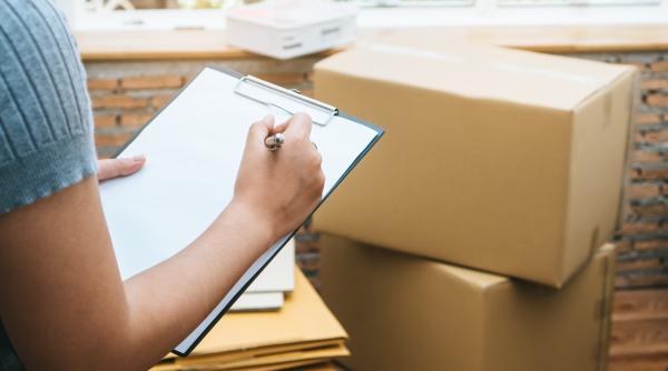 Comisia Europeană vrea să taxeze coletele cu o valoare mai mică de 150 euro, care intră în UE