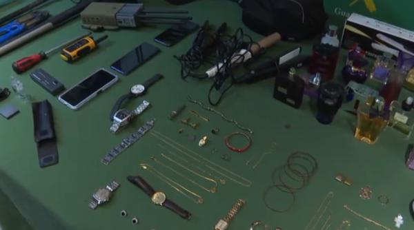 Trei români au spart peste 40 de vile de lux în zona Madridului