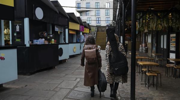 Bandele de hoți de buzunare bulgari și români terorizează Madrid și Barcelona. Poliția: "Fură 24 de ore din 24"