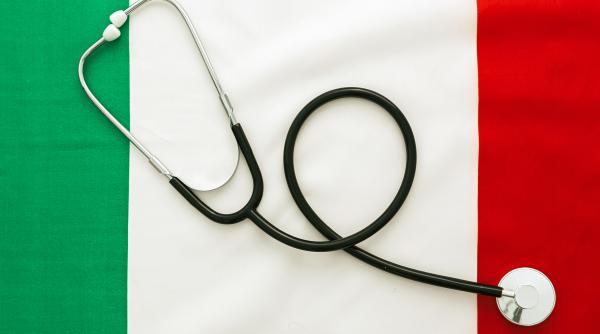 Românii din Italia cheltuiesc sume uriașe pe servicii private de sănătate. Timpii mari de așteptare îi fac să scoată bani din buzunar pentru a merge la medic