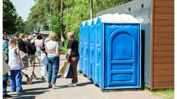 Turist german, amendat cu 500 de euro în Italia. Le-a spus polițiștilor că n-a reușit să găsească o toaletă 