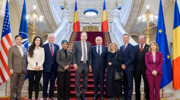 Delegația Congresului American, "mulțumită" de clarificările cu privire la anularea alegerilor. Întâlniri la București cu senatori și deputați români