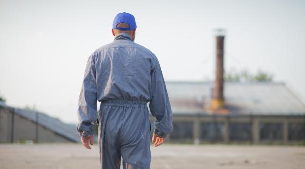 "A plâns după ce a fost angajat la 60 de ani". Mesajul emoționant primit de un patron din Argeș, devenit viral