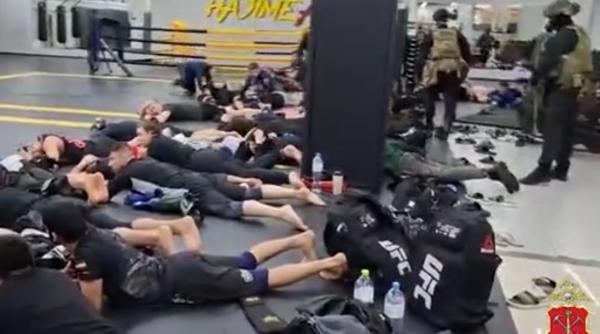 Recrutare cu forța în Rusia. Poliția ia cu asalt sălile de sport și trimite bărbații pe front