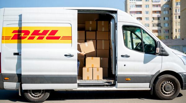 Aproape un milion de oameni, înșelați în Germania cu metoda DHL. Româncă: "Toți am primit SMS-ul acesta"
