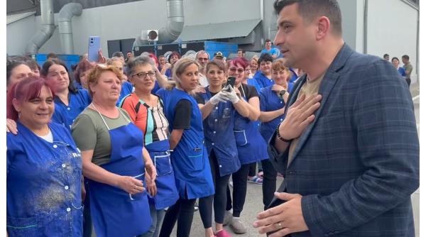 George Simion s-a întors la fabrica unde angajatele l-au rugat să le scoată din sclavagism: "Îl punem pe Călin în fruntea țări și reducem impozitul"