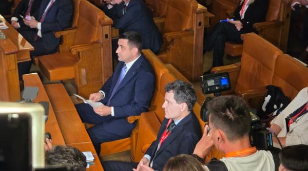 Nicuşor Dan spune că a încercat să calmeze deprecierea leului. Răspuns pentru Simion: Nu orice se întâmplă e rezultatul unei conspiraţii