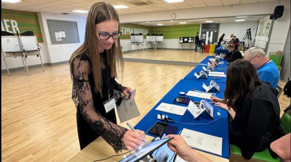A început votul din diaspora. Moment crucial pentru România. Programul de vot din străinătate 
