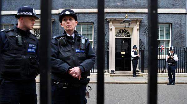 Român arestat, după ce a dat foc reședinței premierului britanic, Keir Stermer 