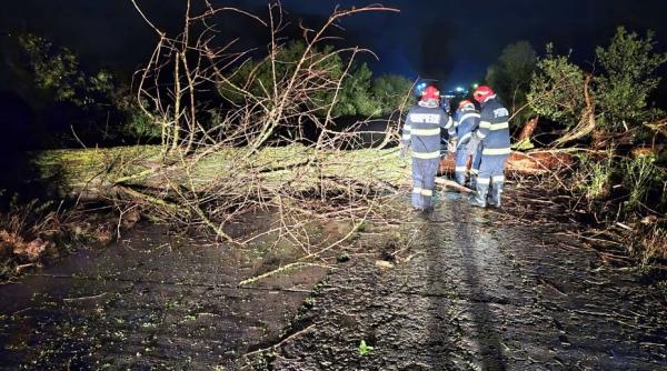 Zeci de persoane evacuate preventiv în Covasna. Pericol de inundaţii în judeţ