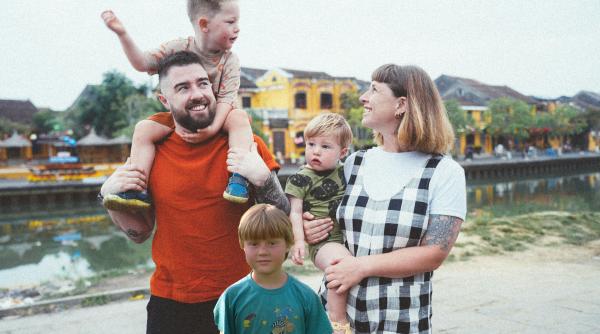 Lupta unei familii de români pentru o locuință în Italia: „Nu vrem să cerșim, dar nimeni nu vrea să ne închirieze când văd cei trei copii”