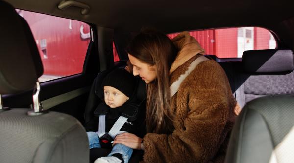 Româncă arestată în Franța. Și-a răpit cei doi copii dintr-un centru de plasament și a vrut să-i aducă în țară