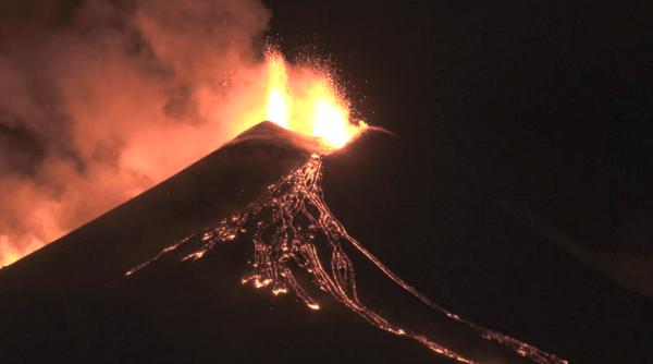 Vulcanul Etna a erupt din nou