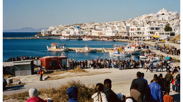 Insulă din Grecia, invadată de imigranți ilegali. Autoritățile sunt depășite de situație 