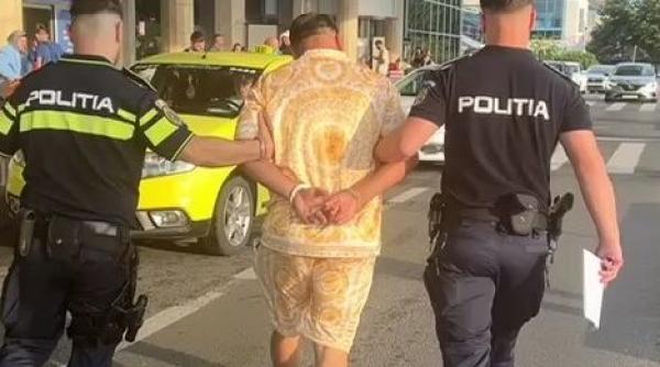 Taximetrist din București, reținut după ce a cerut o sumă uriașă pentru o cursă, unui turist străin
